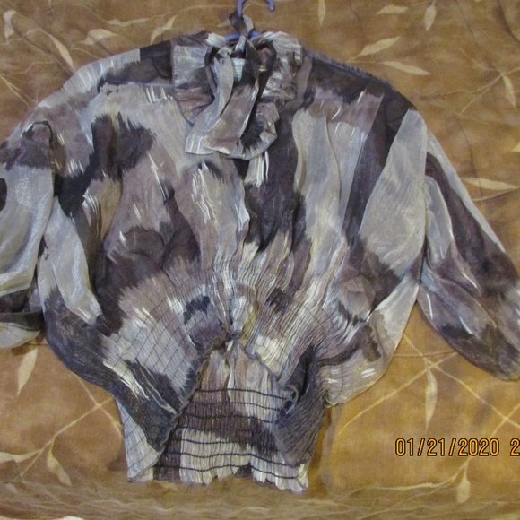 Women's Haute Top/Blouse  (L) - Picture 3 of 5